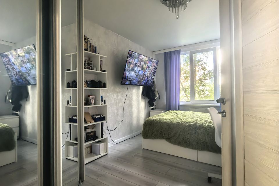 Продаётся 3-комнатная квартира, 41.93 м²