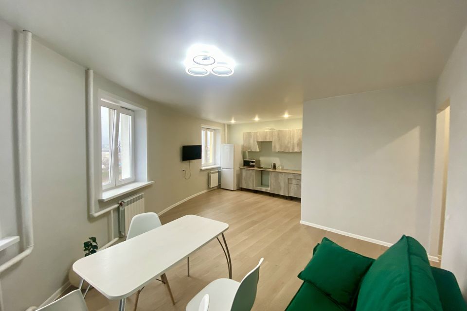 Продаётся 1-комнатная квартира, 54.2 м²