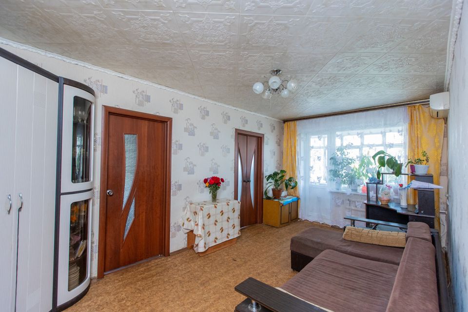 Продаётся 4-комнатная квартира, 61 м²