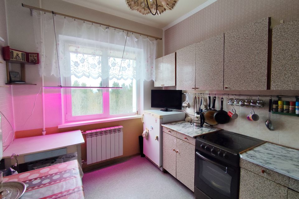 Продаётся 4-комнатная квартира, 77 м²