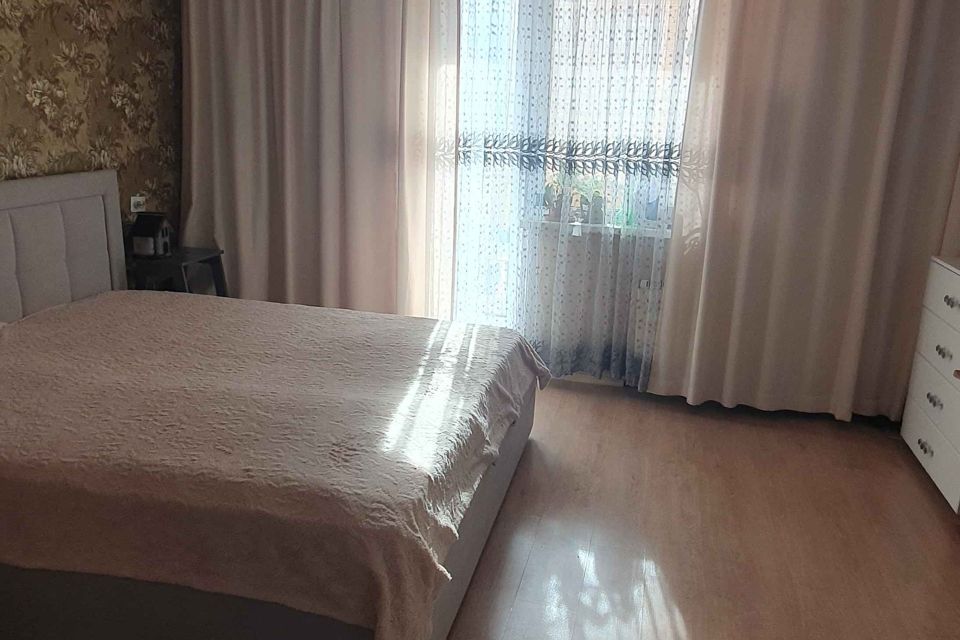 Продаётся 1-комнатная квартира, 40.2 м²