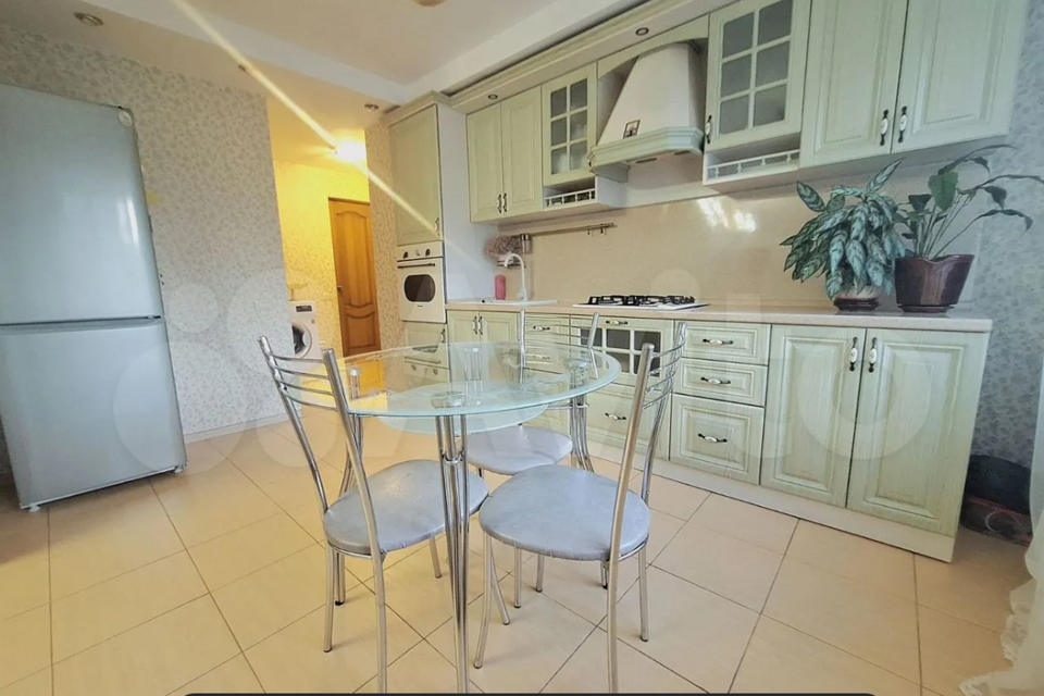 Продаётся 4-комнатная квартира, 85 м²