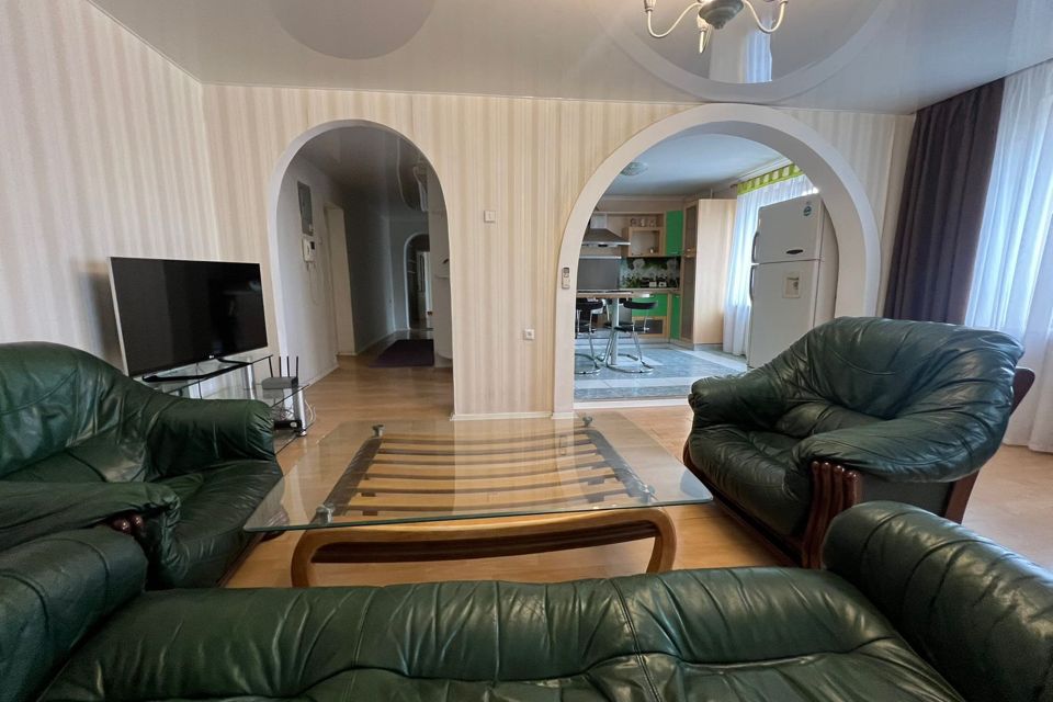 Сдаётся 3-комнатная квартира, 110 м²