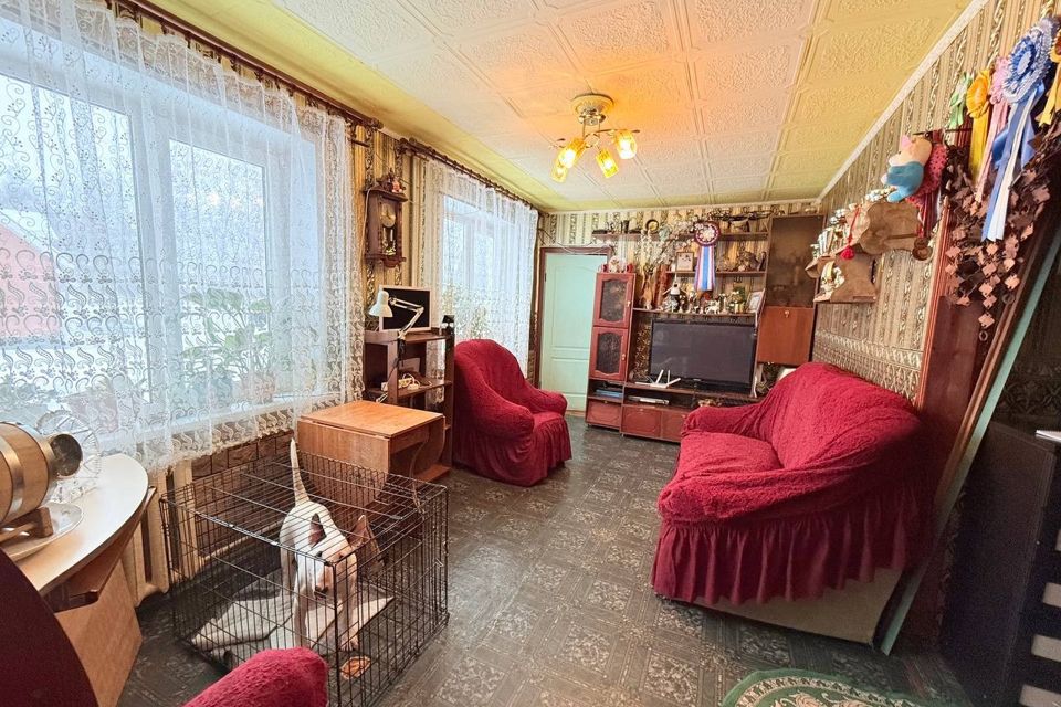 Продаётся 4-комнатная квартира, 65.8 м²