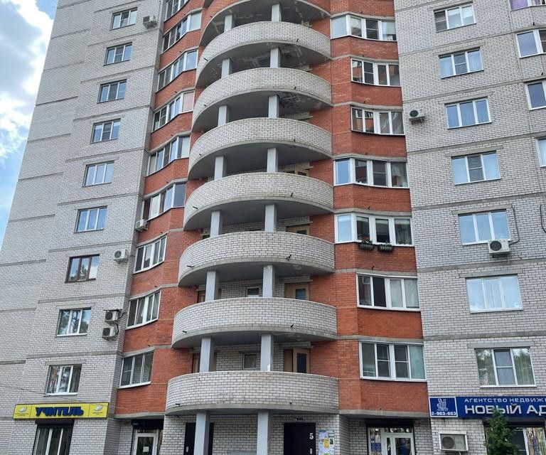 Продаётся 1-комнатная квартира, 42.1 м²