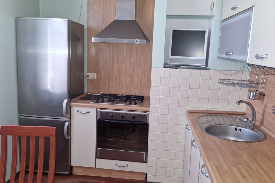 Продаётся 4-комнатная квартира, 76.7 м²