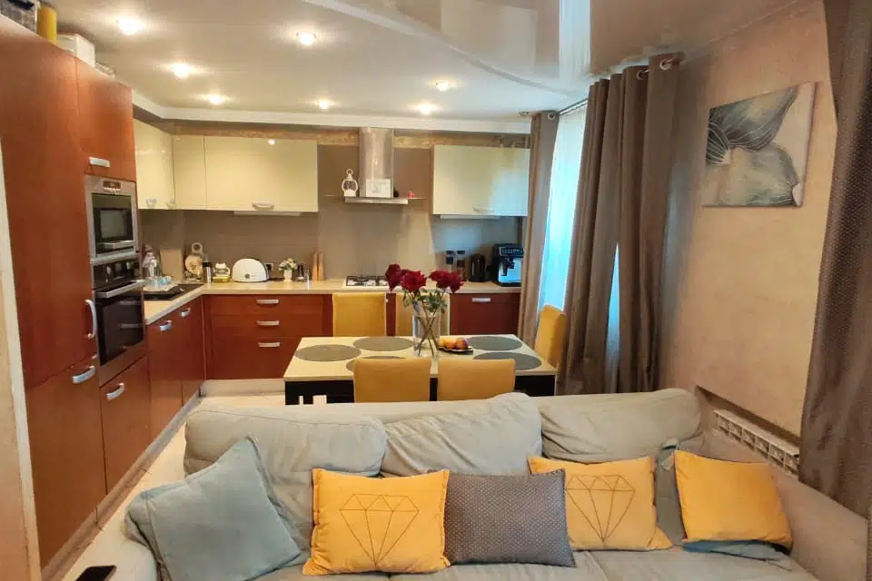 Продаётся 2-комнатная квартира, 72.3 м²