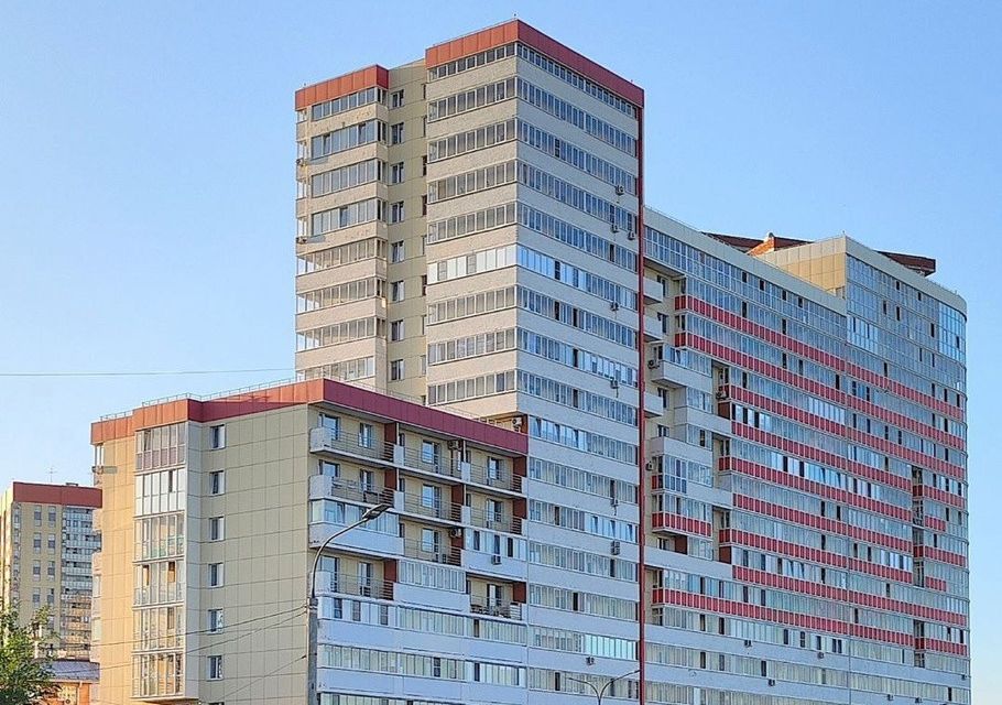Продаётся 4-комнатная квартира, 140 м²