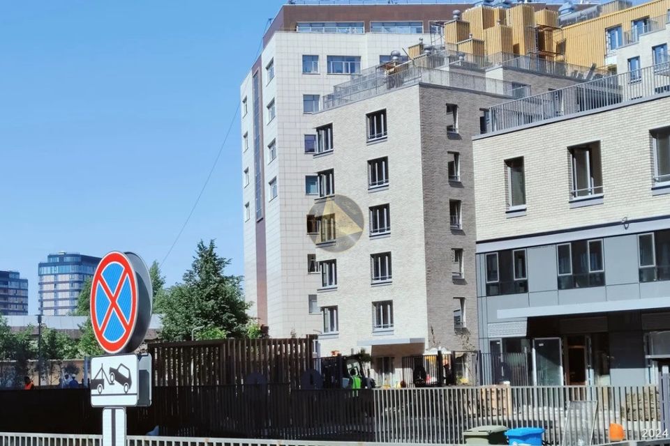 Продаётся 2-комнатная квартира, 137 м²