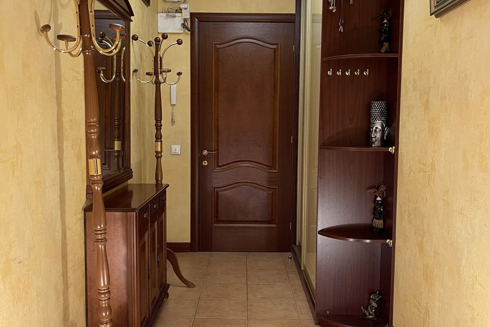 Продаётся 4-комнатная квартира, 102.7 м²