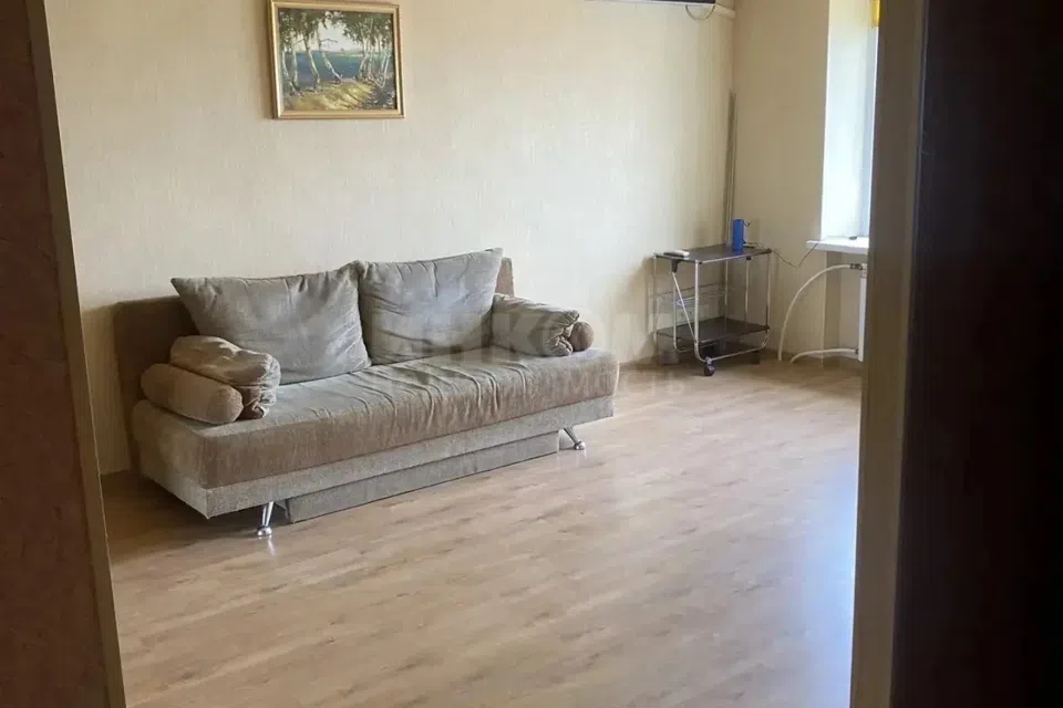 Продаётся 1-комнатная квартира, 38 м²