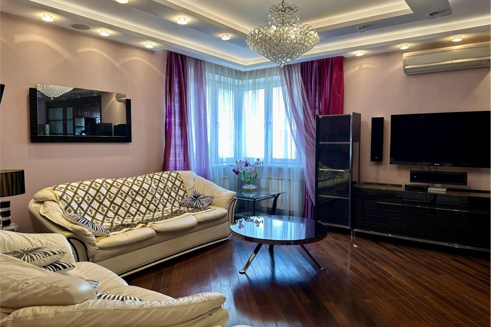 Продаётся 3-комнатная квартира, 92 м²