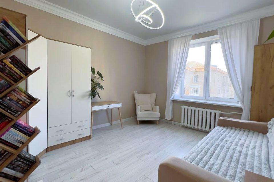 Продаётся 5-комнатная квартира, 104.7 м²