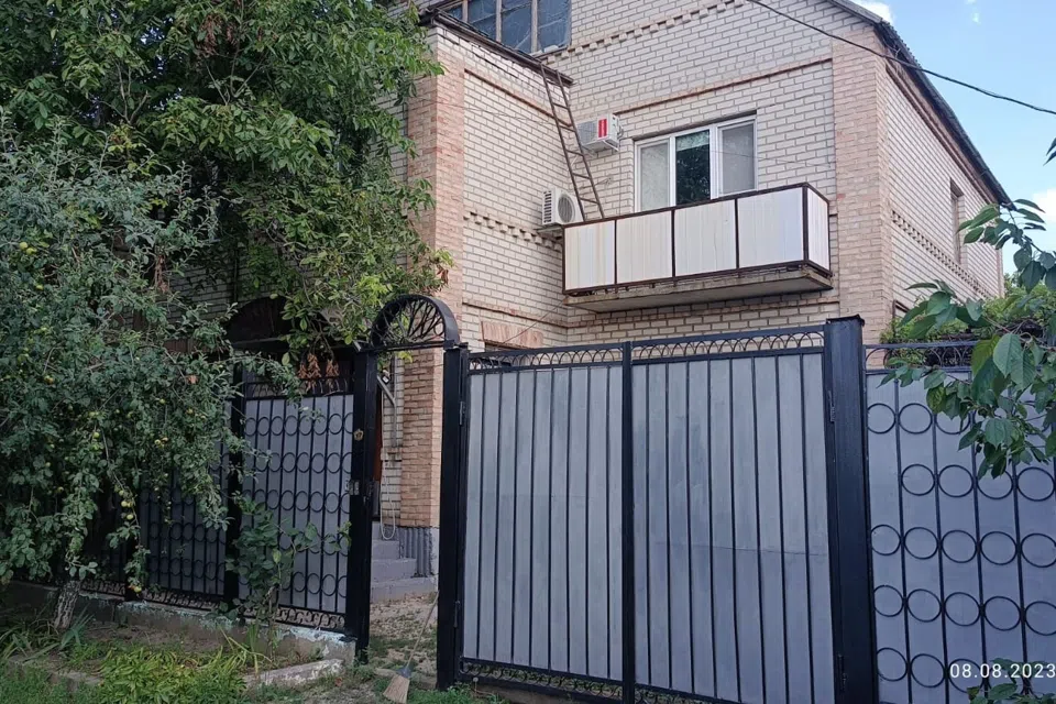 Продаётся 2-этажный дом, 500 м²