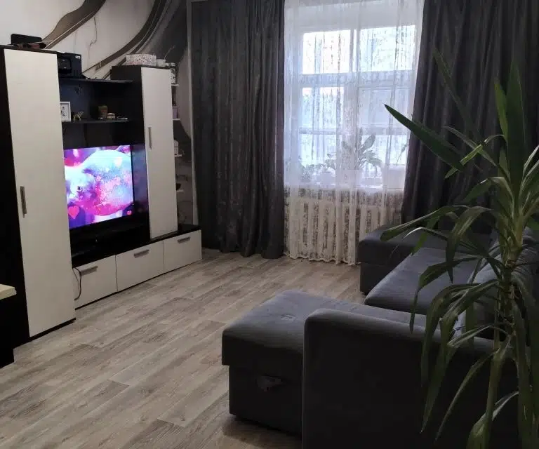 Продаётся 3-комнатная квартира, 56 м²