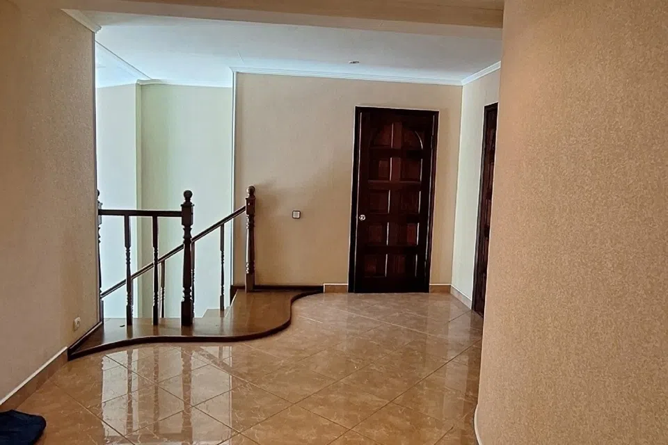 Продаётся 2-этажный дом, 270 м²