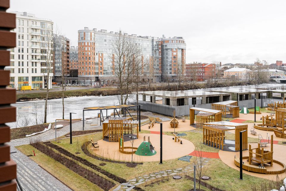 Продаётся 2-комнатная квартира, 76.1 м²