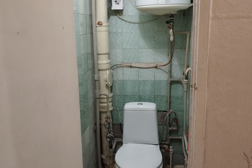 Продаётся 4-комнатная квартира, 98 м²