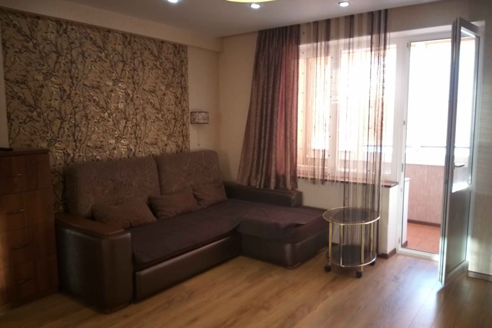 Сдаётся 1-комнатная квартира, 50 м²