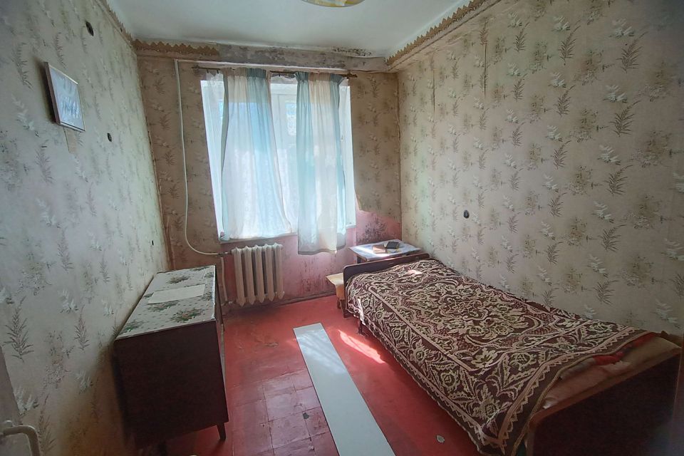 Продаётся 4-комнатная квартира, 60 м²