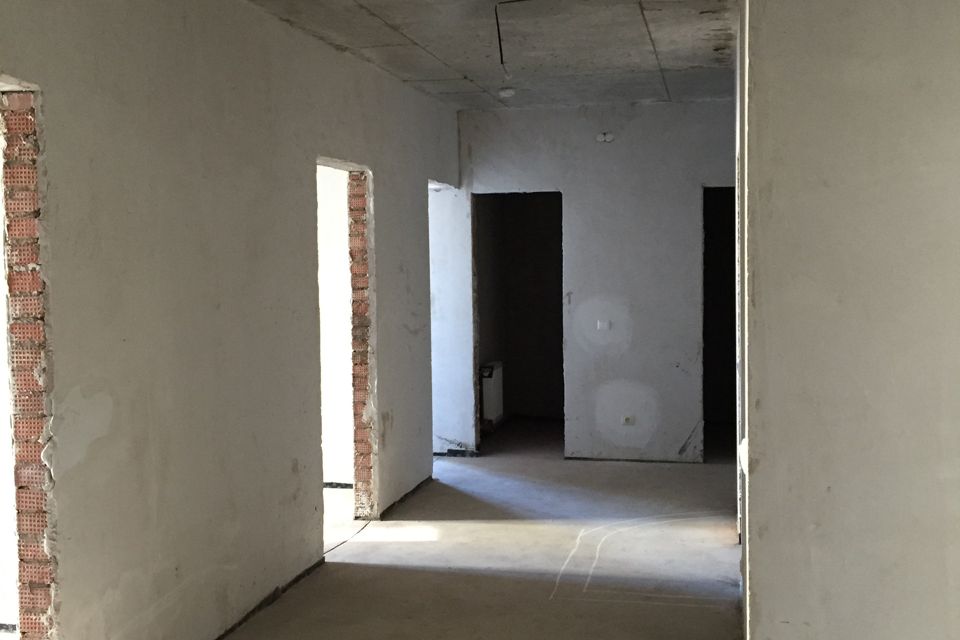 Продаётся 4-комнатная квартира, 127 м²