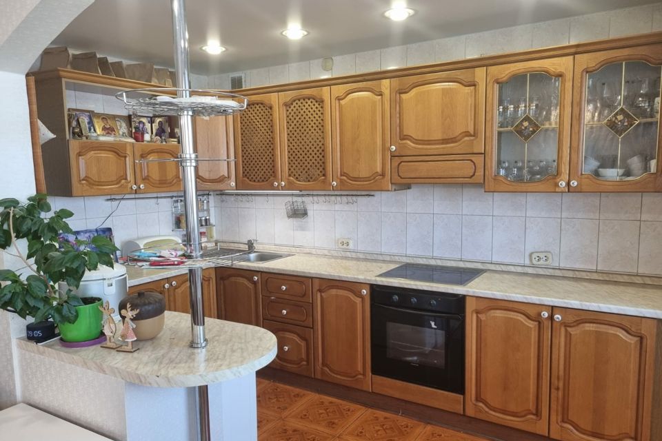 Продаётся 3-комнатная квартира, 74.8 м²