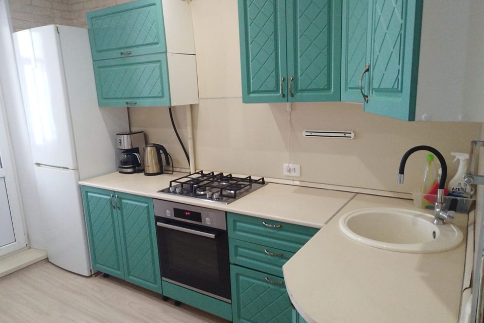 Продаётся 4-комнатная квартира, 74.4 м²