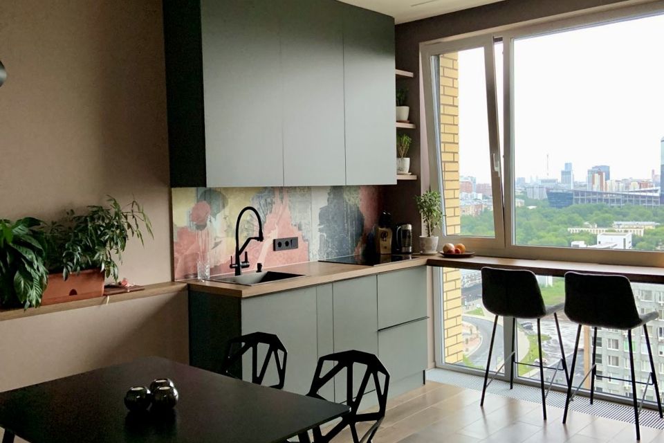Продаётся 1-комнатная квартира, 58 м²