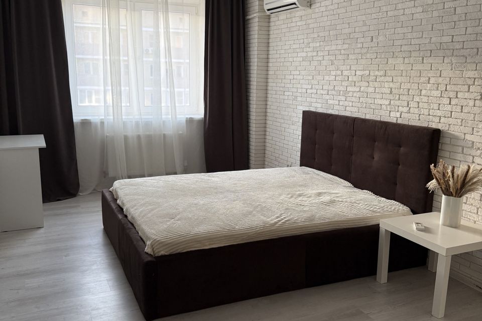 Продаётся 1-комнатная квартира, 42.8 м²