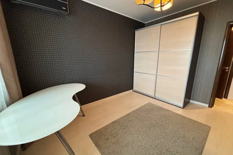 Продаётся 2-комнатная квартира, 63.7 м²