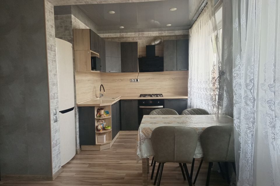 Продаётся 3-комнатная квартира, 57 м²