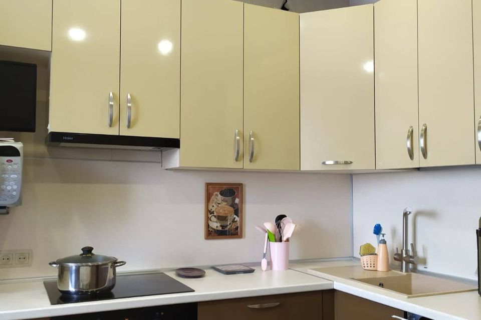 Продаётся 4-комнатная квартира, 99.4 м²