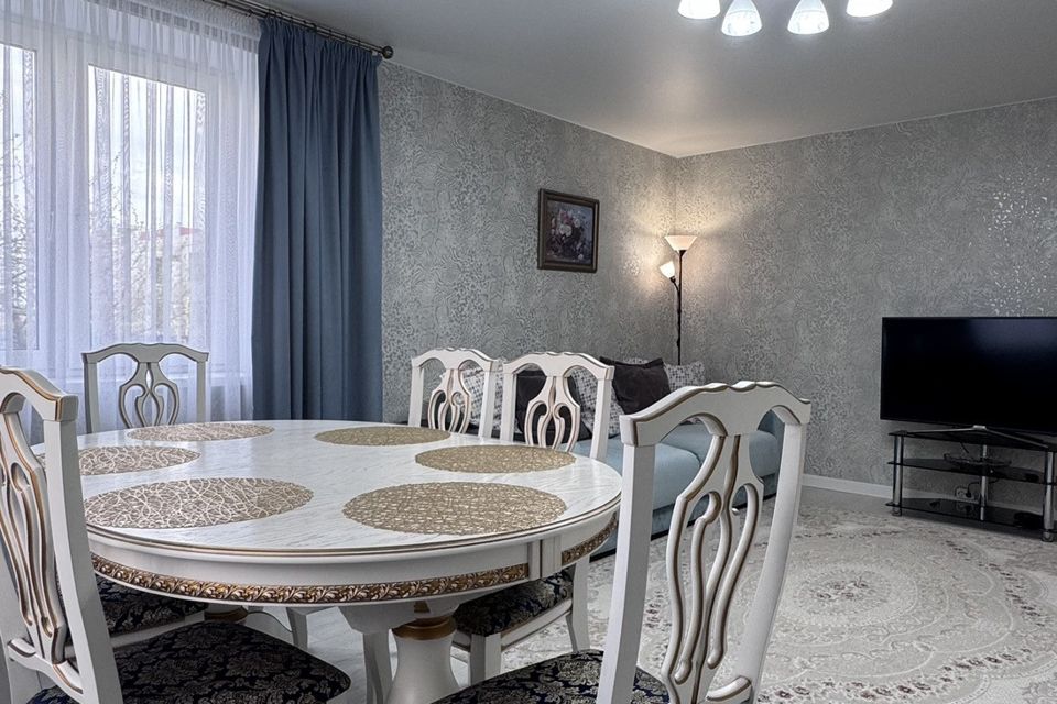 Продаётся 2-комнатная квартира, 66.2 м²