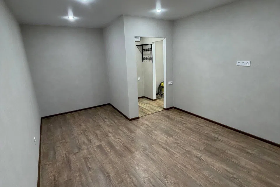 Продаётся 1-комнатная квартира, 37 м²