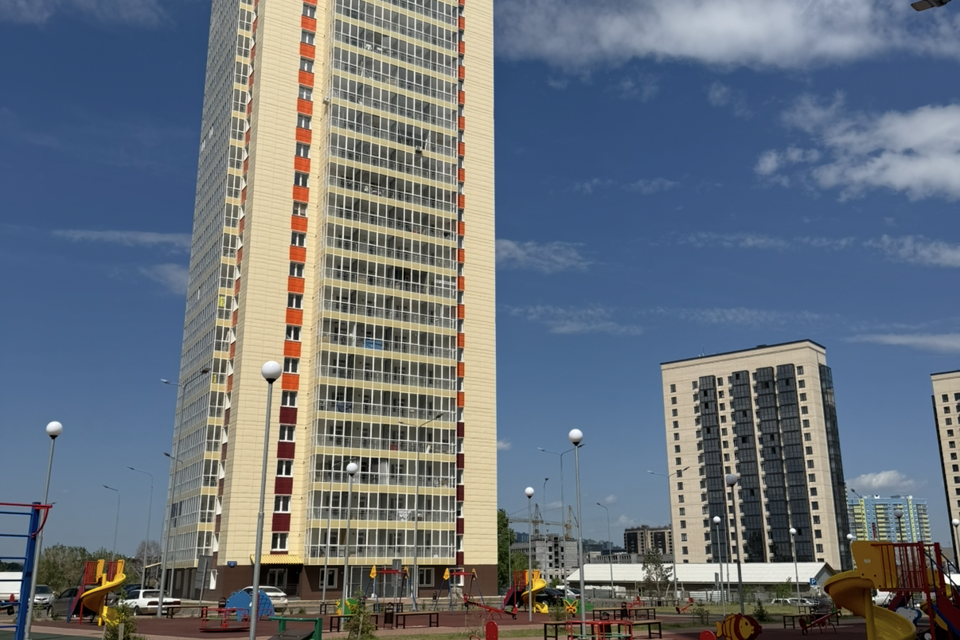 Продаётся 2-комнатная квартира, 61.4 м²