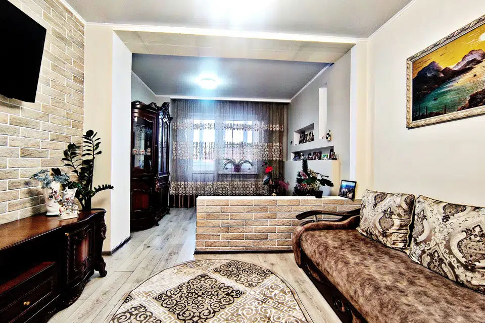 Продаётся 2-комнатная квартира, 69.5 м²