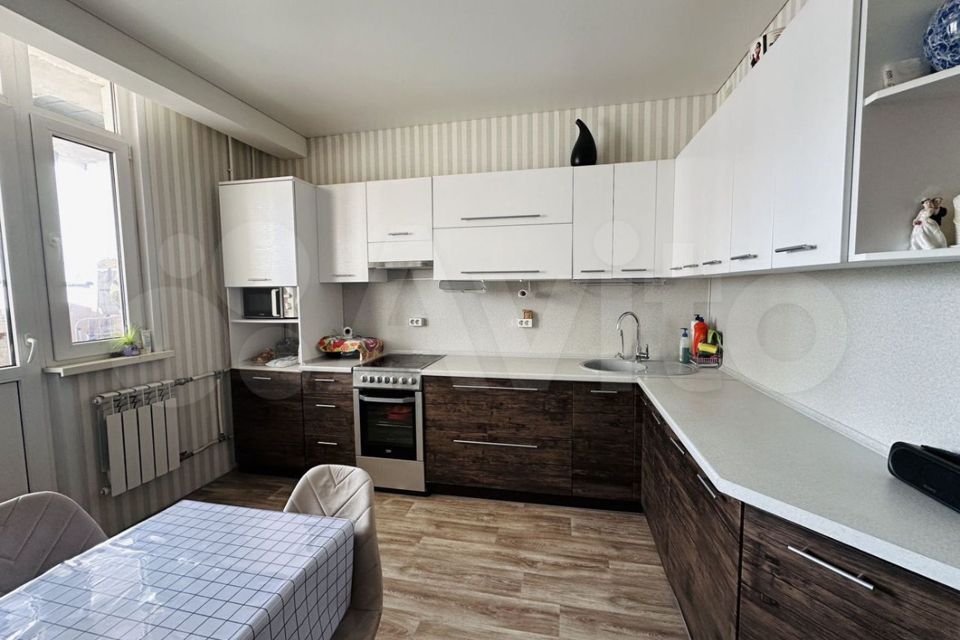Продаётся 2-комнатная квартира, 55.8 м²