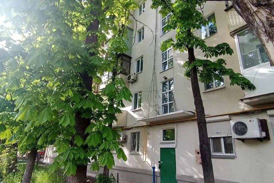 Продаётся 3-комнатная квартира, 55.9 м²