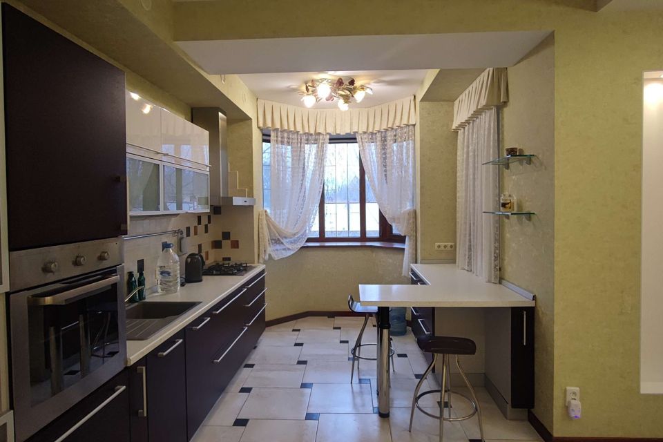Продаётся таунхаус, 3-эт., 257 м²