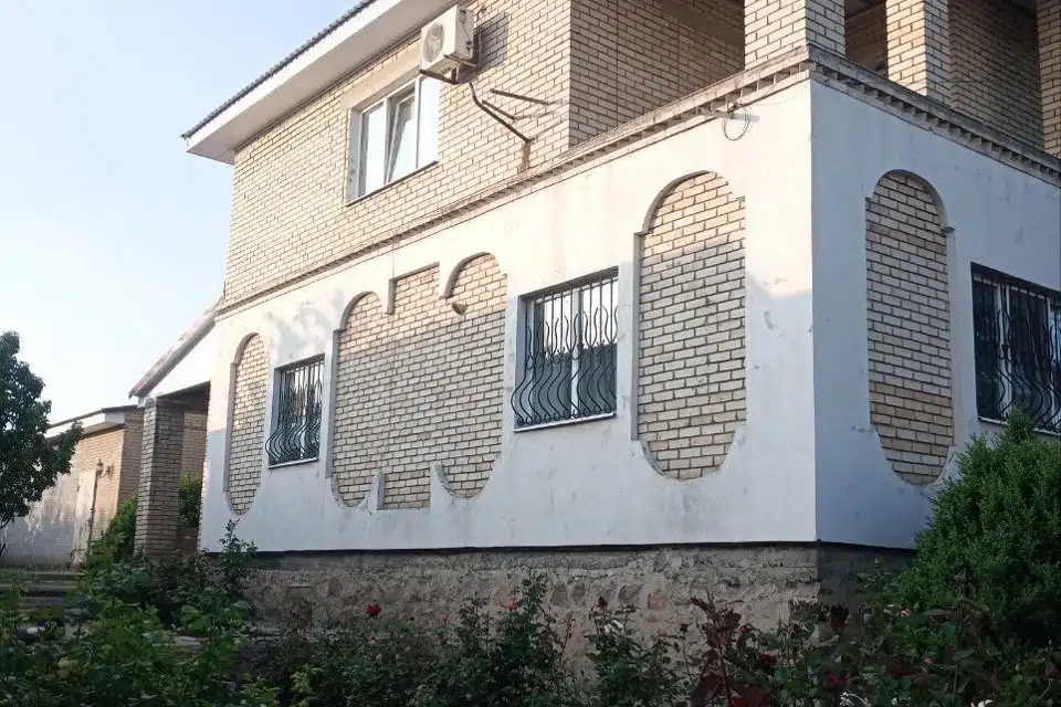 Продаётся 2-этажный дом, 206 м²