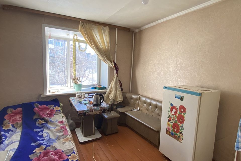 Продаётся комната в 4-комн. квартире, 11.1 м²