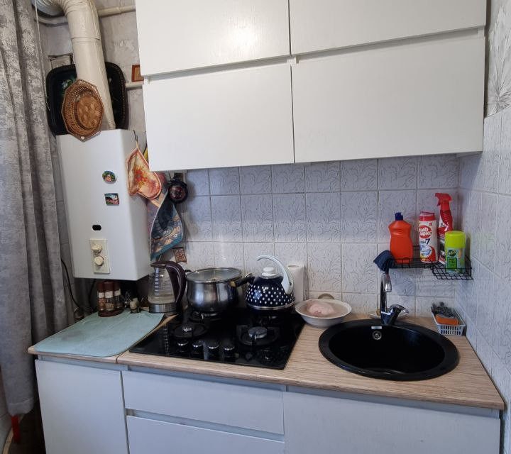 Продаётся 4-комнатная квартира, 60.6 м²