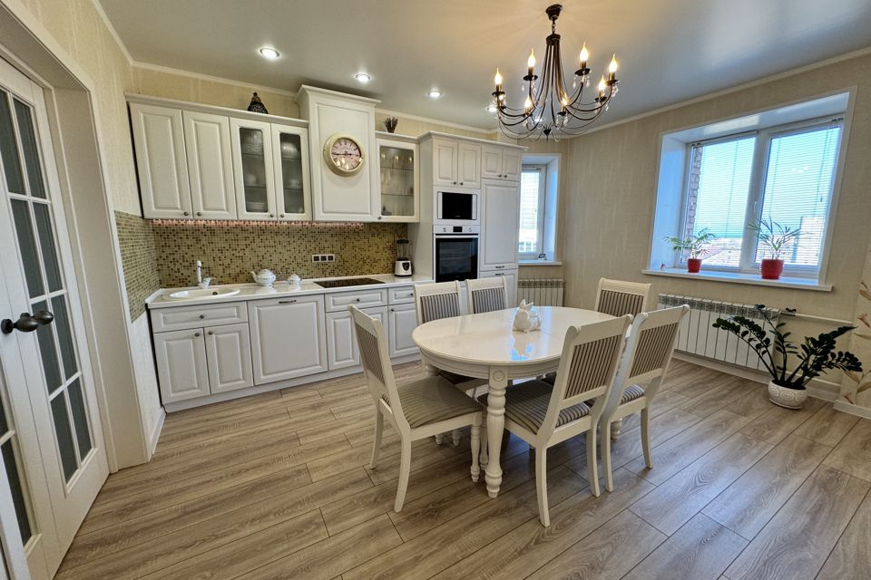 Продаётся 2-комнатная квартира, 62.4 м²