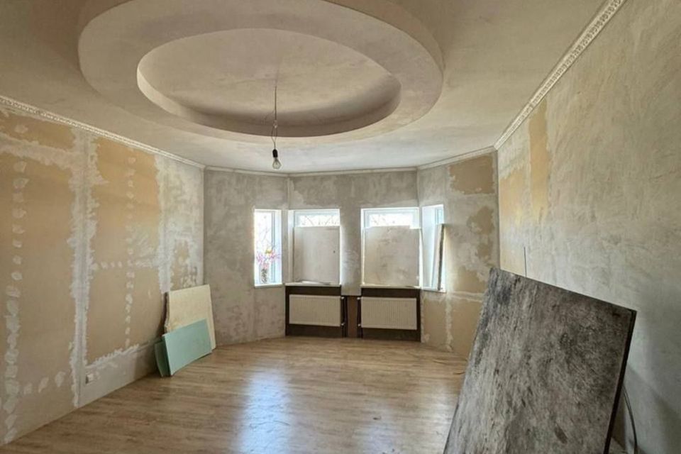 Продаётся 2-этажный дом, 270 м²