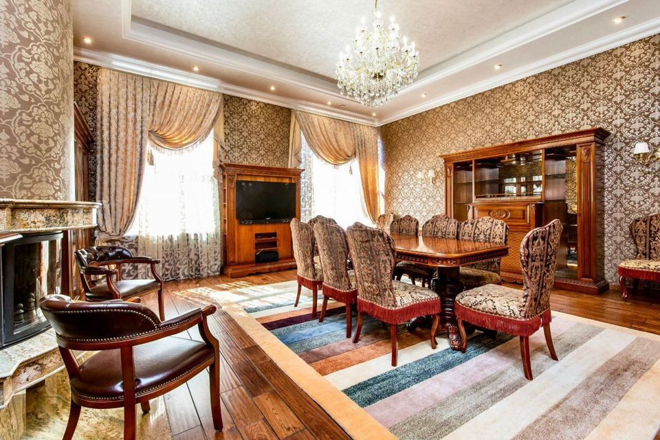 Продаётся 4-комнатная квартира, 489 м²