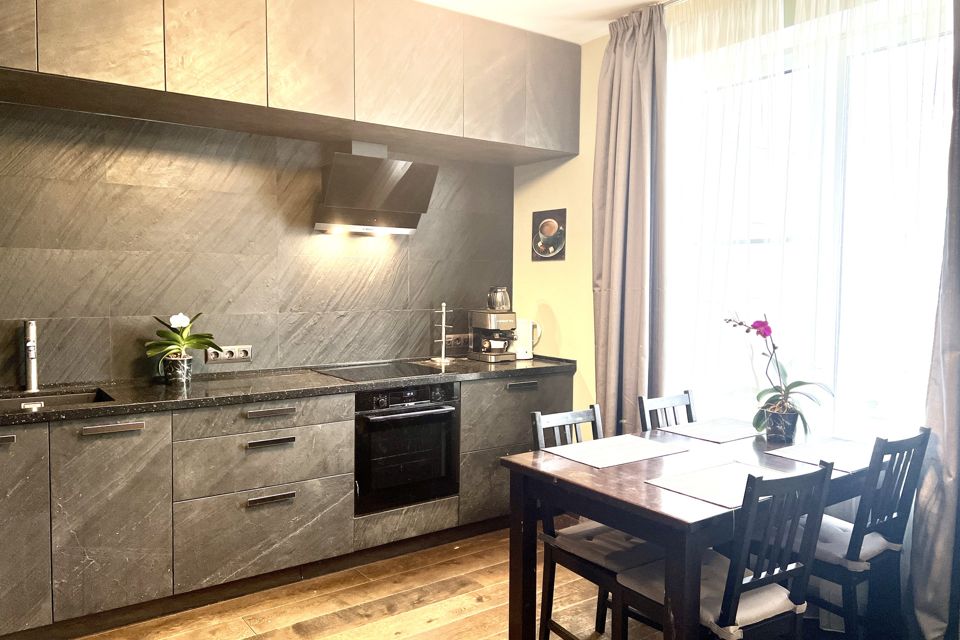 Продаётся 3-комнатная квартира, 81.7 м²