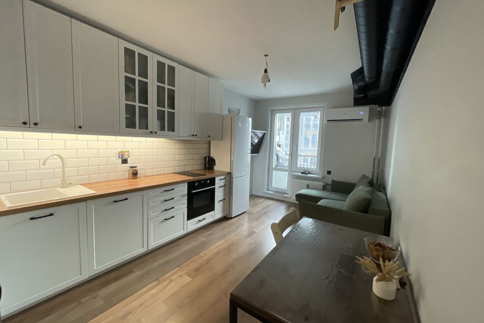 Продаётся 2-комнатная квартира, 58 м²