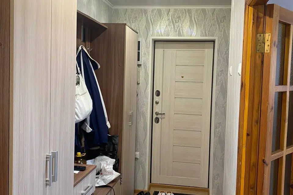 Продаётся 4-комнатная квартира, 82 м²