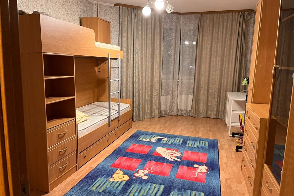 Продаётся 2-комнатная квартира, 60.8 м²