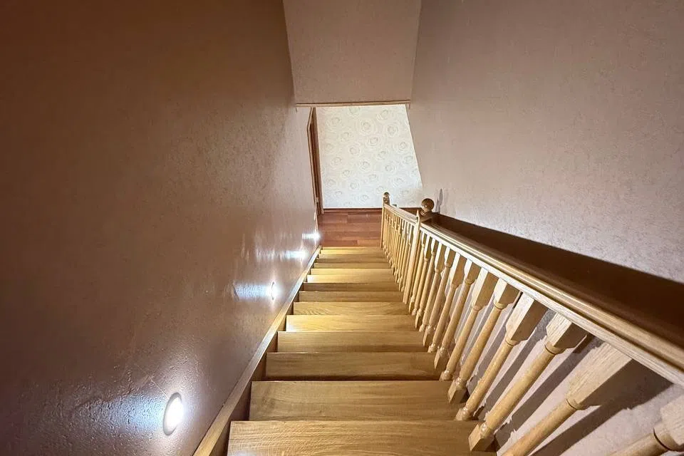 Продаётся таунхаус, 3-эт., 200 м²